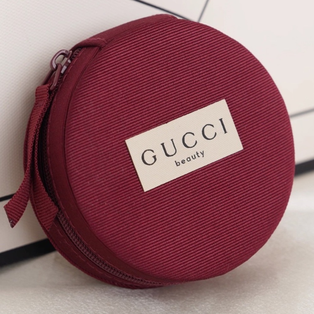 Gucci Beauty Burgundy Round Case